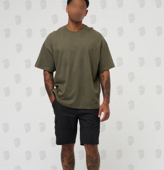 Regular Fit Cargo Shorts in Black